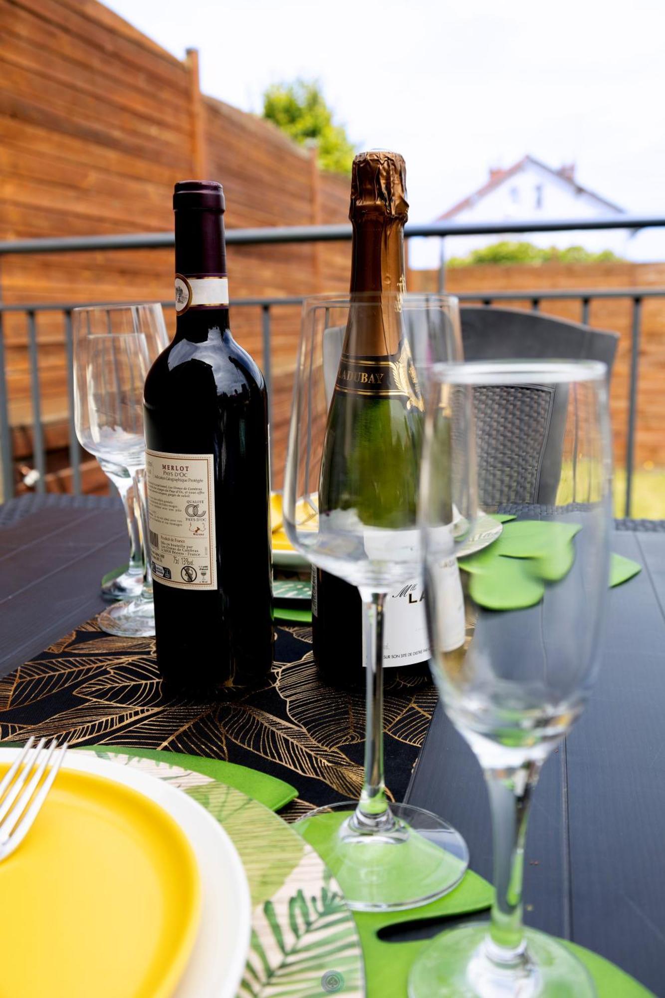 The Silent Green Lounge, Ноазиел Екстериор снимка