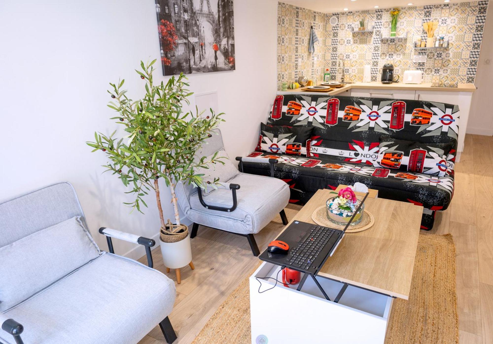 The Silent Green Lounge, Ноазиел Екстериор снимка